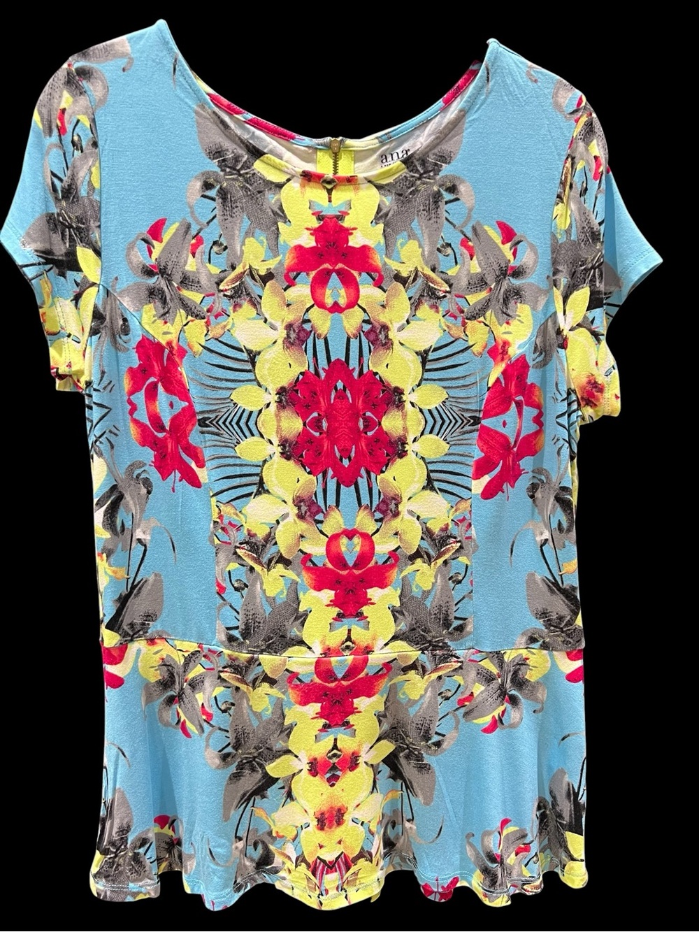 a.n.a Short Sleeve Floral Print Top .  Size L